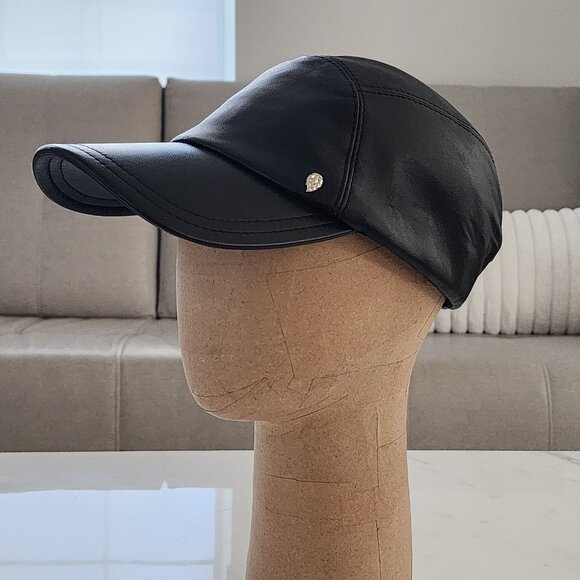 Helen Kaminski Stacey Sport Cap – Sophisticated Style Meets Sporty Elegance!